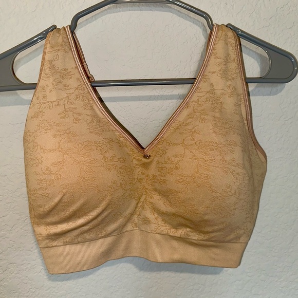 Breezies Seamless Floral Jacquard Wirefree T-Shirt Bra - Picture 14 of 14